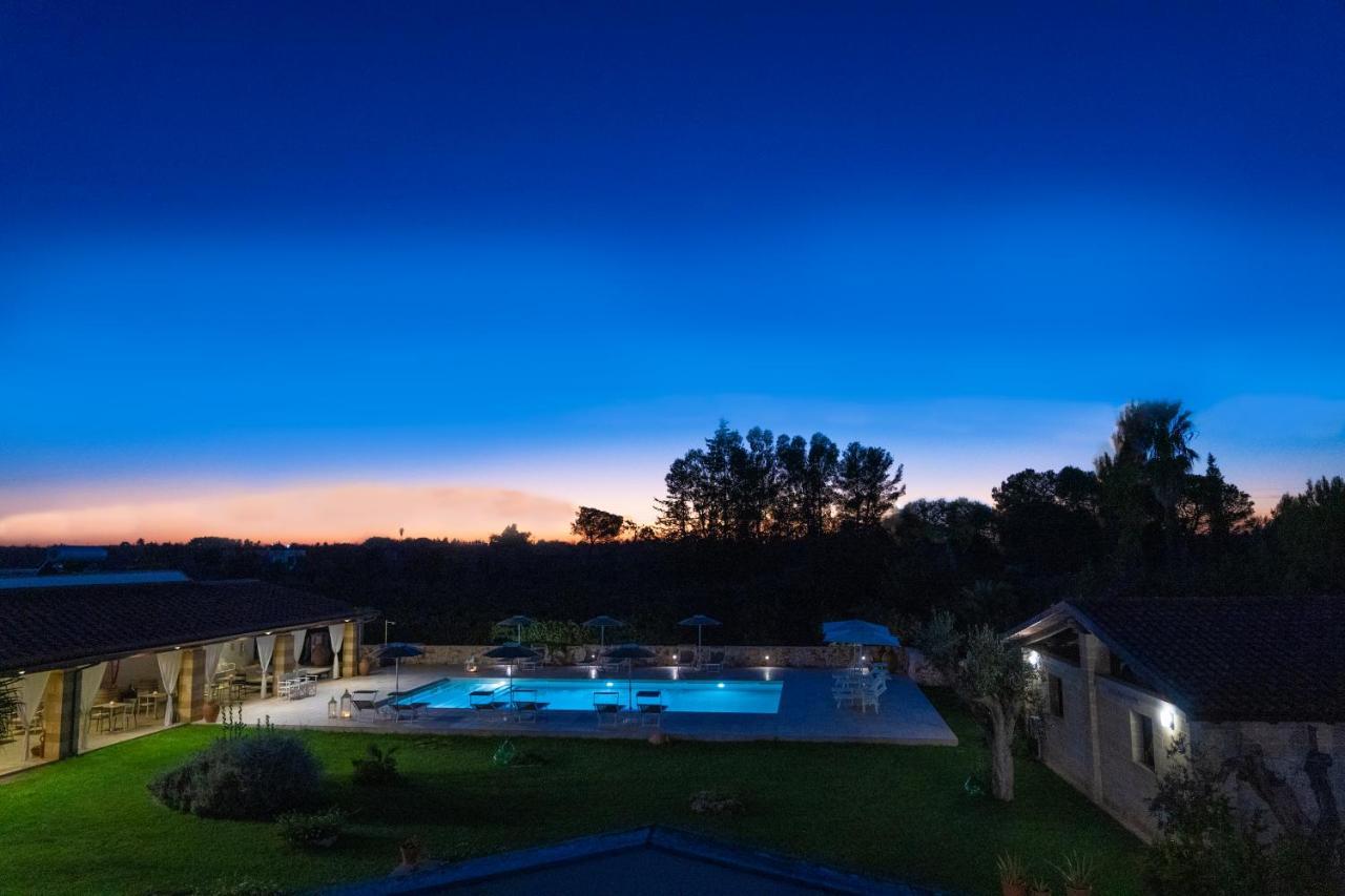 Masseria Tenuta Flora Maria Leverano Bagian luar foto