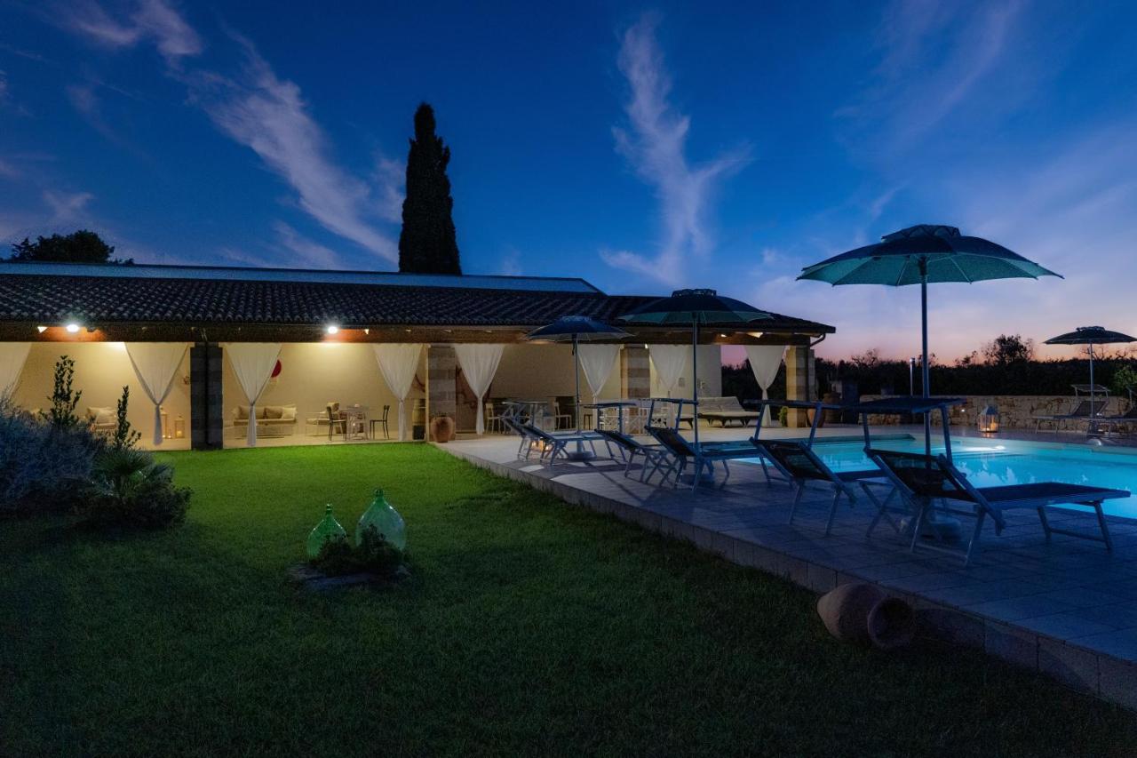 Masseria Tenuta Flora Maria Leverano Bagian luar foto