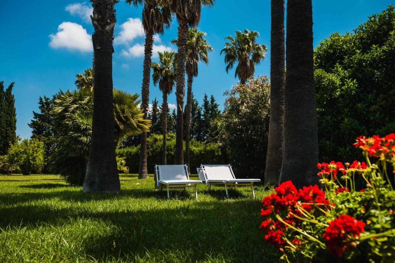 Masseria Tenuta Flora Maria Leverano Bagian luar foto