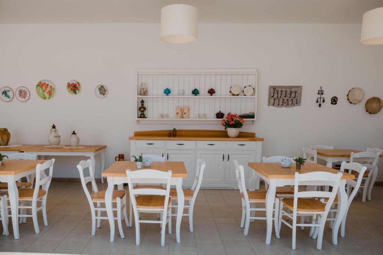 Masseria Tenuta Flora Maria Leverano Bagian luar foto