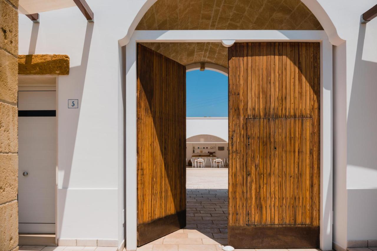 Masseria Tenuta Flora Maria Leverano Bagian luar foto