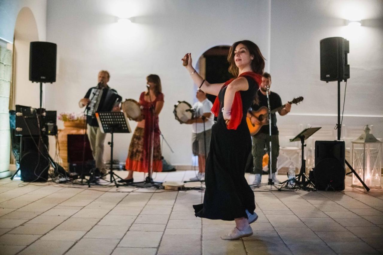 Masseria Tenuta Flora Maria Leverano Bagian luar foto