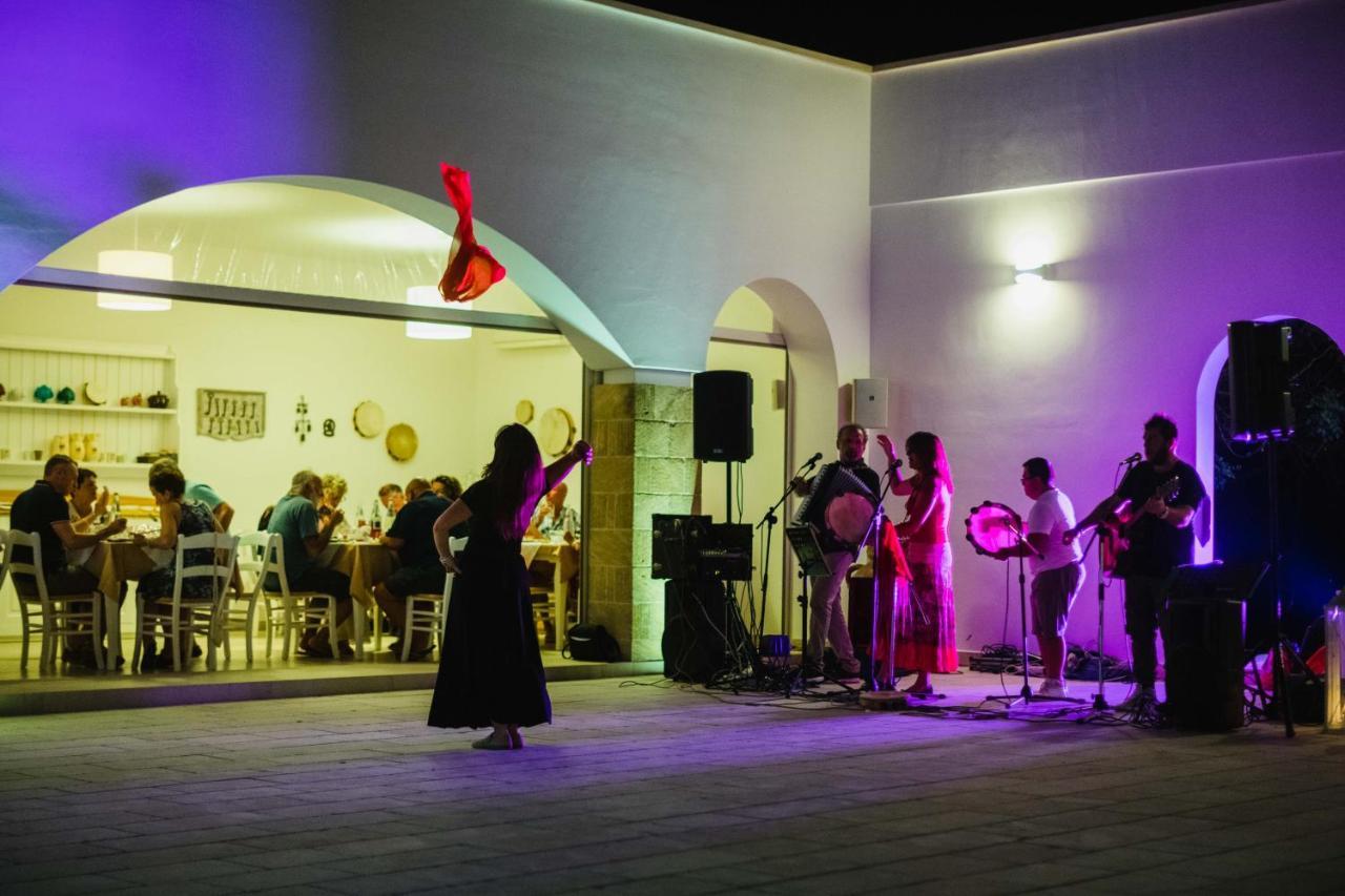 Masseria Tenuta Flora Maria Leverano Bagian luar foto