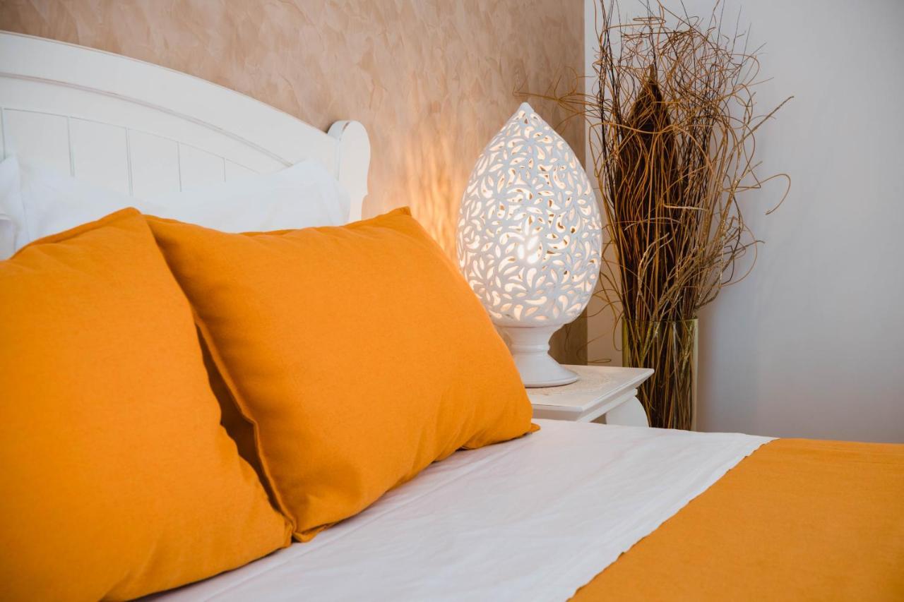 Masseria Tenuta Flora Maria Leverano Bagian luar foto