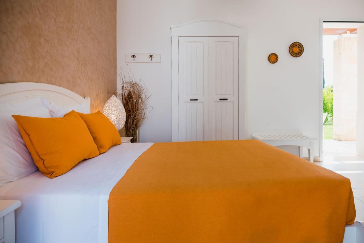 Masseria Tenuta Flora Maria Leverano Bagian luar foto